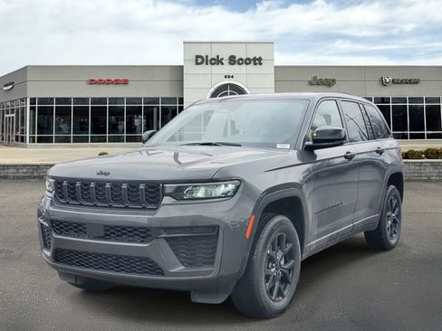 New 2026 Jeep Grand Cherokee Altitude AWD/4WD image 2