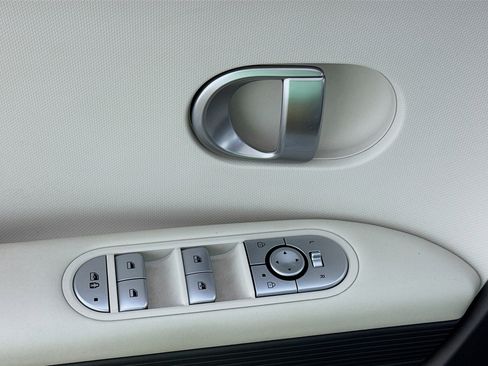 Used 2024 Hyundai Ioniq 5 SEL image 18
