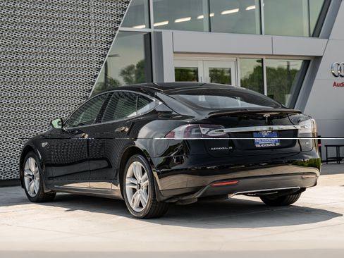 Used 2015 Tesla Model S 90D AWD/4WD image 5