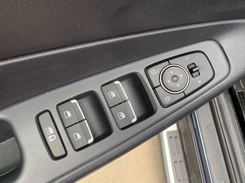 Used 2022 Hyundai Santa Fe XRT FWD image 11