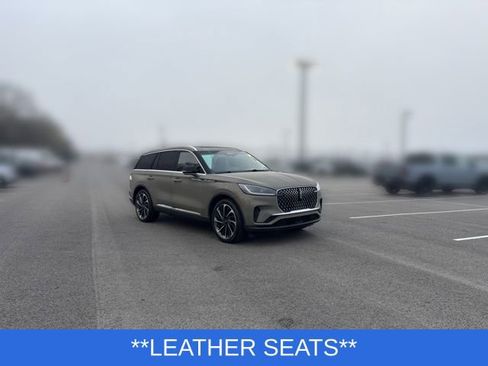 Certified 2025 Lincoln Aviator Reserve w/ Equipment Group 201A AWD/4WD image 9