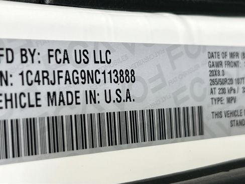 Used 2022 Jeep Grand Cherokee Laredo X image 30