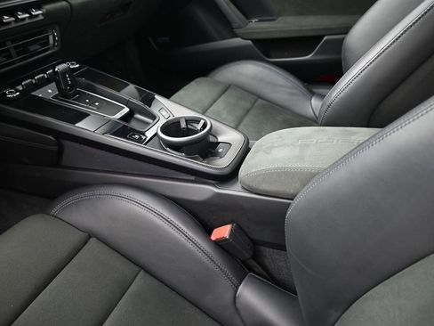 Used 2022 Porsche 911 Carrera 4 GTS image 22