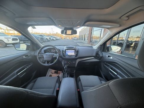 Used 2018 Ford Escape SE w/ Ford Safe & Smart Package image 16
