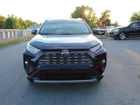 Used 2020 Toyota RAV4 Limited AWD/4WD image 2
