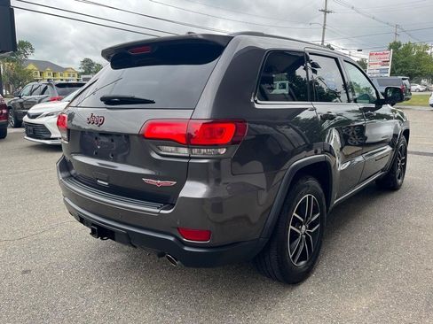 Used 2018 Jeep Grand Cherokee Trailhawk w/ Trailhawk Luxury Group AWD/4WD image 3