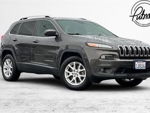 Used 2015 Jeep Cherokee Latitude w/ Comfort/Convenience Group image 1