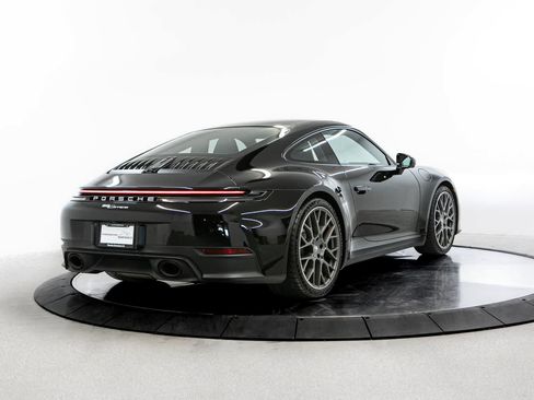 Certified 2025 Porsche 911 Carrera RWD image 7