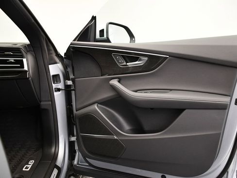 Used 2025 Audi Q8 Premium Plus image 44