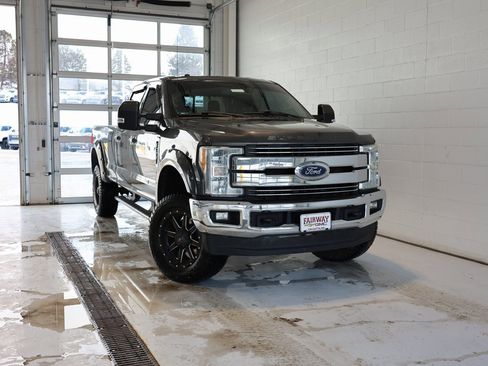 Used 2017 Ford F350 Lariat w/ Lariat Value Package image 43