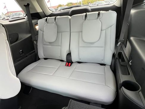 New 2026 Ford Explorer Platinum w/ LUX Leather Package AWD/4WD image 17