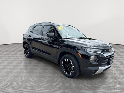 Used 2023 Chevrolet TrailBlazer LT w/ Convenience Package AWD/4WD image 2