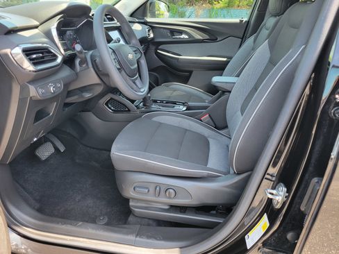 Used 2023 Chevrolet TrailBlazer LT w/ Convenience Package image 27