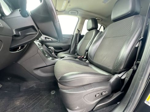 Used 2018 Buick Encore Preferred image 16