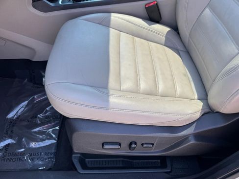 Used 2019 Ford Escape Titanium AWD/4WD image 15
