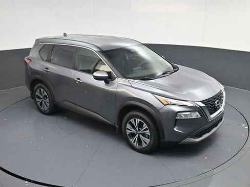 Used 2022 Nissan Rogue SV image 38