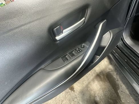 Used 2021 Toyota Corolla SE FWD image 19