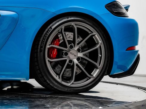Used 2020 Porsche 718 Cayman GT4 RWD image 97