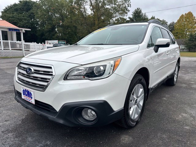 Used 2017 Subaru Outback 2.5i Premium AWD/4WD image 3