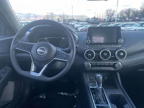 Used 2025 Nissan Sentra SV image 32
