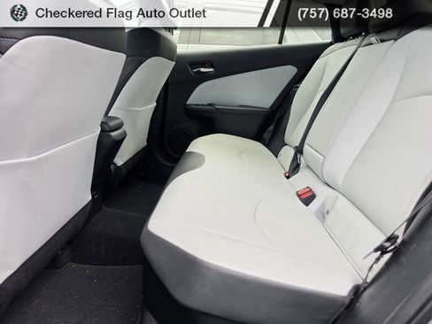Used 2016 Toyota Prius Four Touring w/ Premium Convenience Package FWD image 21