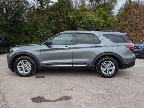 Used 2021 Ford Explorer XLT image 8