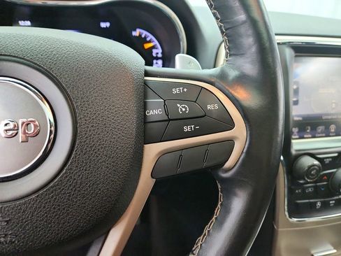 Used 2016 Jeep Grand Cherokee Laredo w/ Security & Convenience Group AWD/4WD image 22