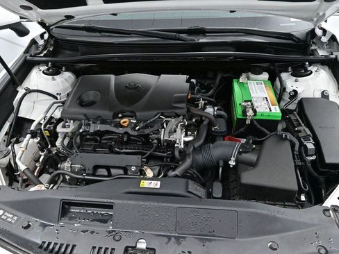 Used 2020 Toyota Camry LE FWD image 27