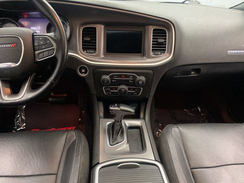 Used 2022 Dodge Charger SXT w/ Leather Interior Group RWD image 20