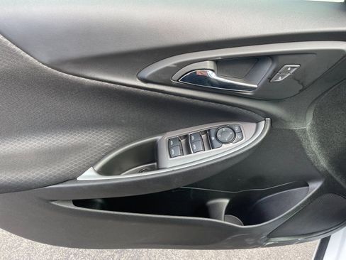 Used 2025 Chevrolet Malibu LT image 12