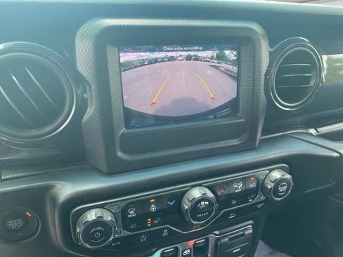 Used 2022 Jeep Wrangler Unlimited Sport AWD/4WD image 29