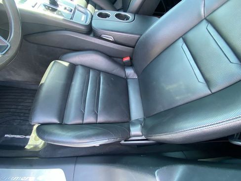 Used 2018 Porsche Panamera image 22