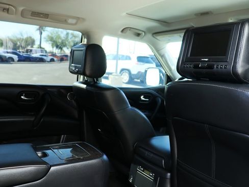 Used 2022 INFINITI QX80 Luxe w/ All-Season Package image 31