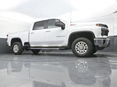 Used 2025 Chevrolet Silverado 2500 LT AWD/4WD image 50