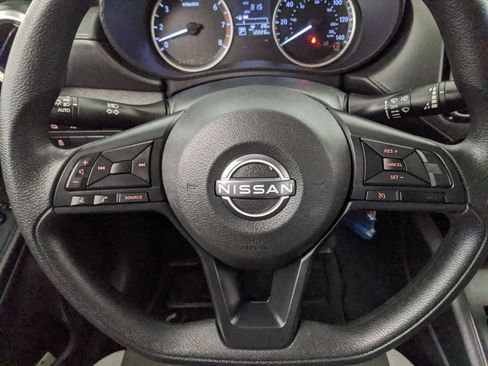 Used 2025 Nissan Versa S w/ Trunk Package FWD image 11