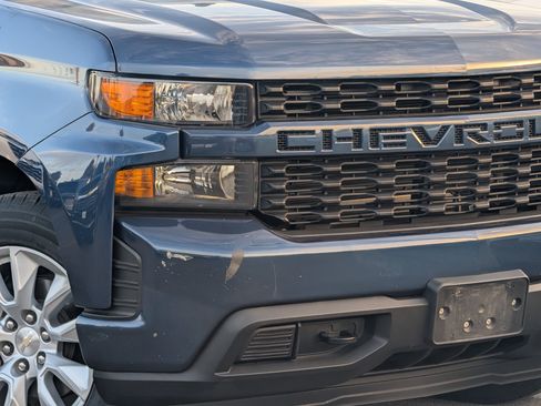 Certified 2022 Chevrolet Silverado 1500 Custom RWD image 3