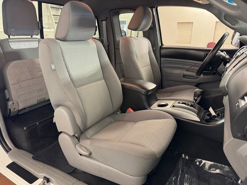 Used 2015 Toyota Tacoma 4x4 Access Cab w/ SR5 Package image 27