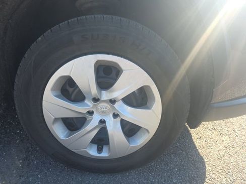 Used 2024 Toyota RAV4 LE image 4