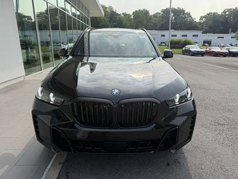 New 2026 BMW X5 xDrive50e image 4