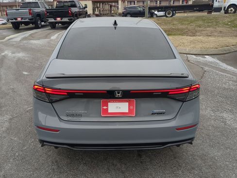 Used 2025 Honda Accord Sport image 7