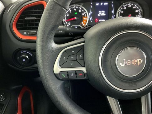Used 2018 Jeep Renegade Sport w/ Power & Air Group image 11