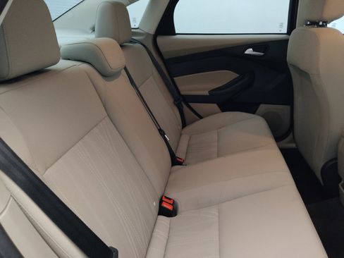 Used 2018 Ford Focus SE FWD image 19