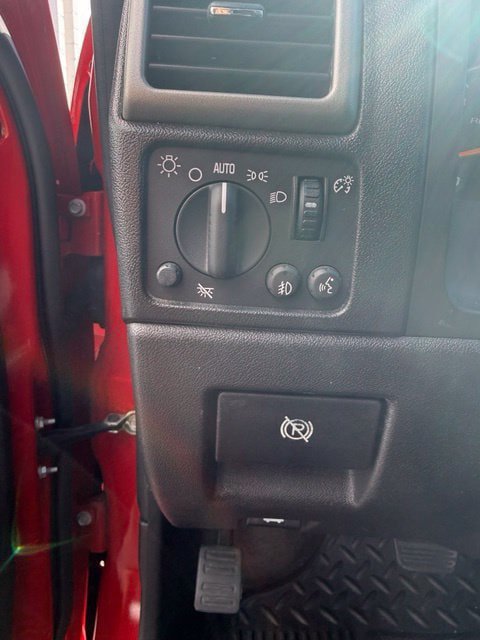 Used 2011 Chevrolet Colorado LT w/ Power Convenience Package RWD image 17