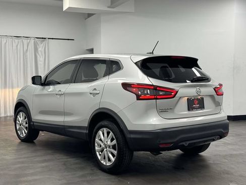 Used 2021 Nissan Rogue Sport S FWD image 8