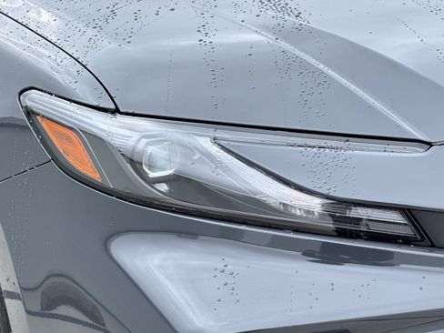 Certified 2025 Toyota Camry SE w/ Convenience Package image 9