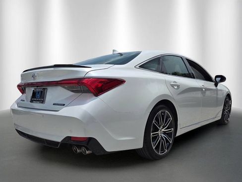 Used 2021 Toyota Avalon Touring w/ Advanced Safety Package FWD image 3