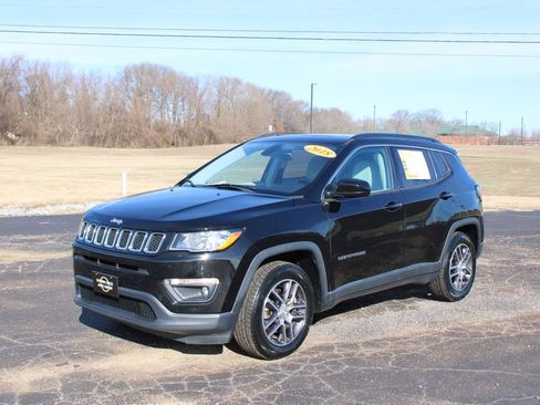 Used 2018 Jeep Compass Latitude w/ Popular Equipment Group image 4