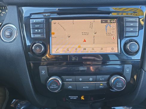 Used 2019 Nissan Rogue SL image 19