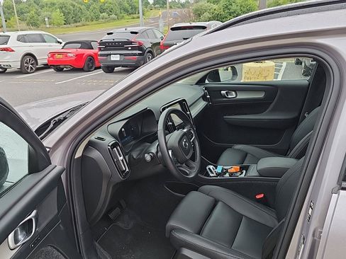 Used 2026 Volvo XC40 B5 Plus AWD/4WD image 7