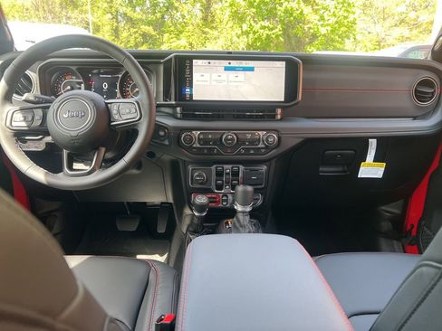 New 2026 Jeep Wrangler Unlimited Rubicon AWD/4WD image 21